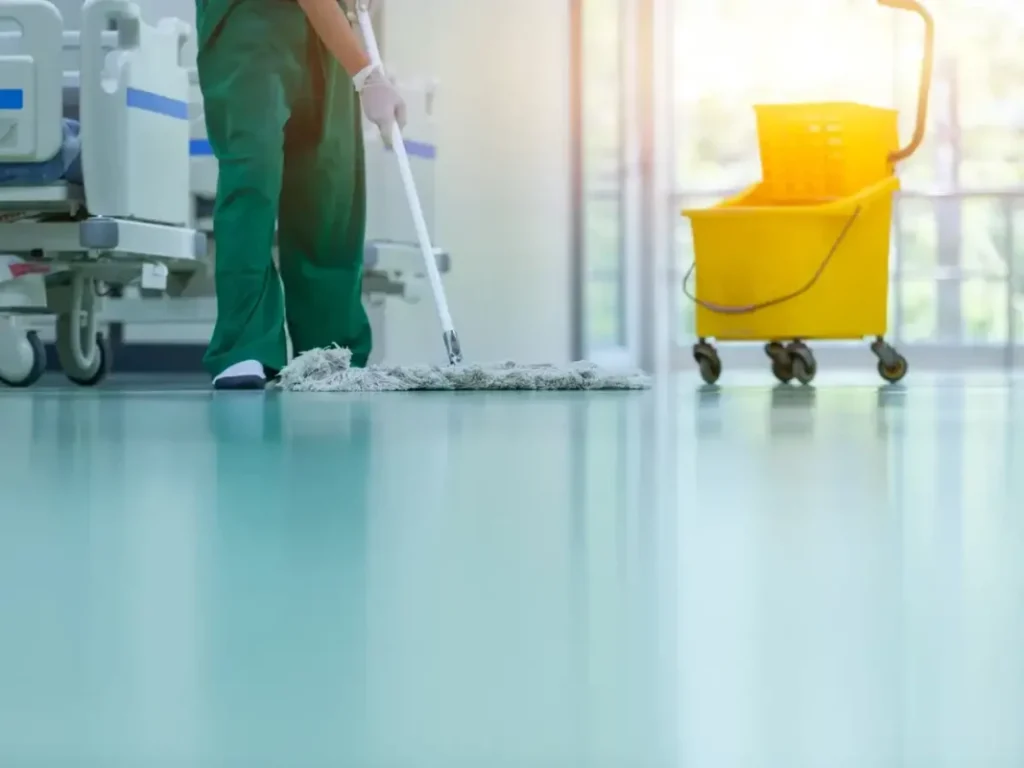 De ce se montează covor PVC și tapet antibacterian în spitale De ce se montează covor PVC și tapet antibacterian în spitale