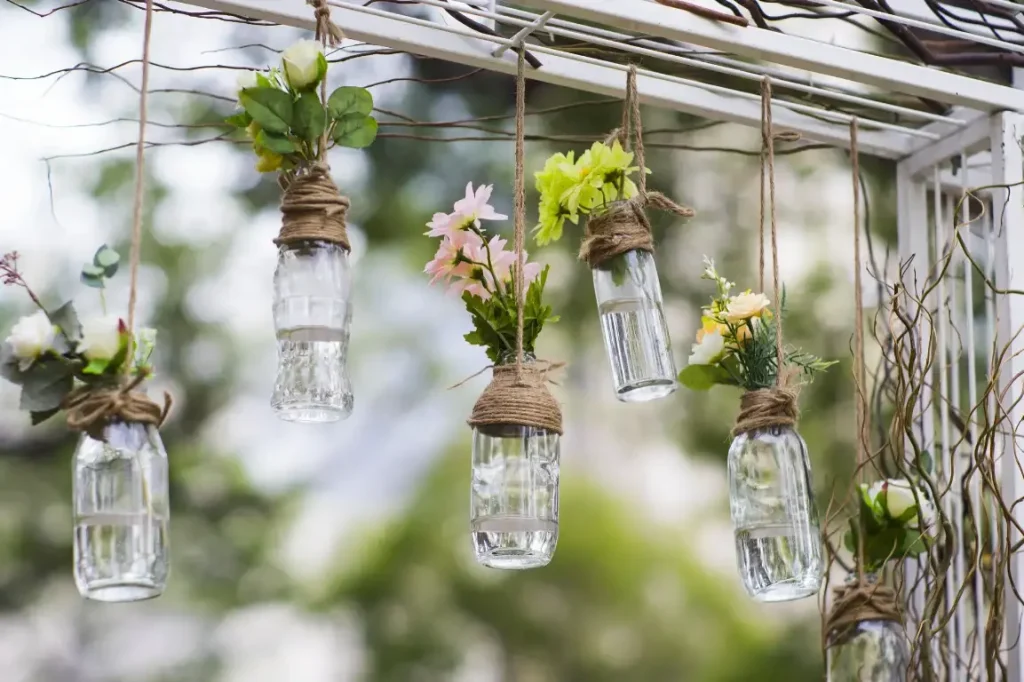 DIY: 7 Idei Creative pentru Decorarea cu Flori DIY: 7 Idei Creative pentru Decorarea cu Flori