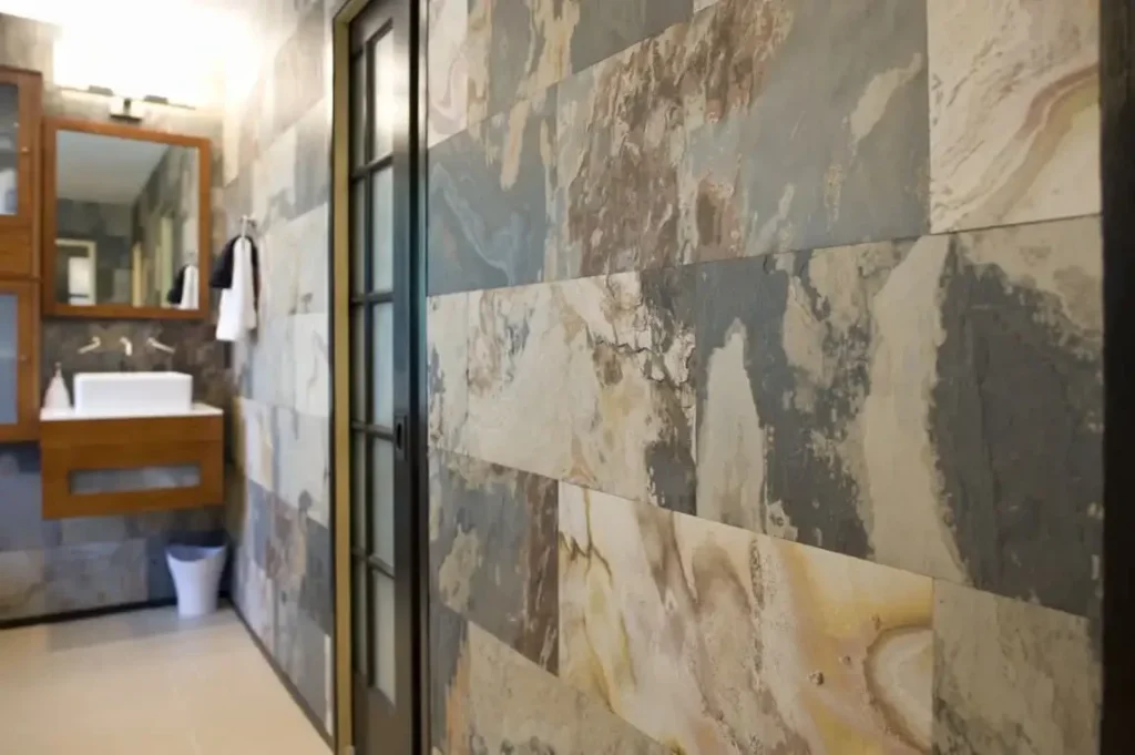 Ardezie în Baie: De Ce Este Cea Mai Rezistentă și Elegantă Soluție pentru Spațiile Umede Ardezie în Baie: De Ce Este Cea Mai Rezistentă și Elegantă Soluție pentru Spațiile Umede