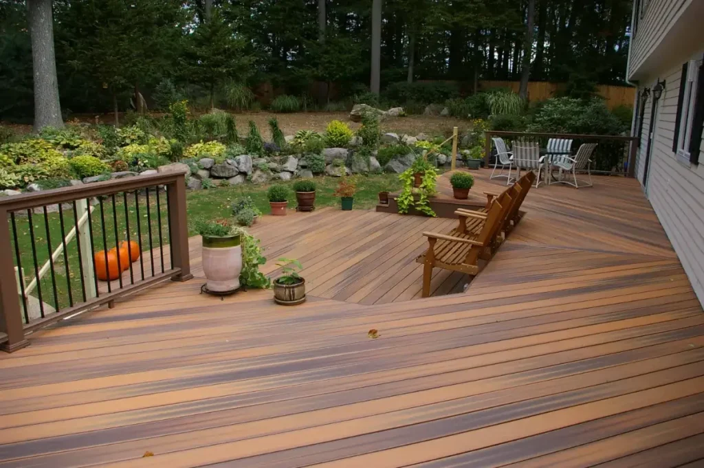 Lemn termotratat vs deck WPC: Ce alegem? Lemn termotratat vs deck WPC: Ce alegem?