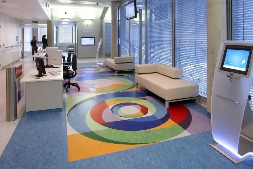 Linoleum vs. covor PVC pentru spitale: Care este alegerea optimă? Linoleum vs. covor PVC pentru spitale: Care este alegerea optimă?