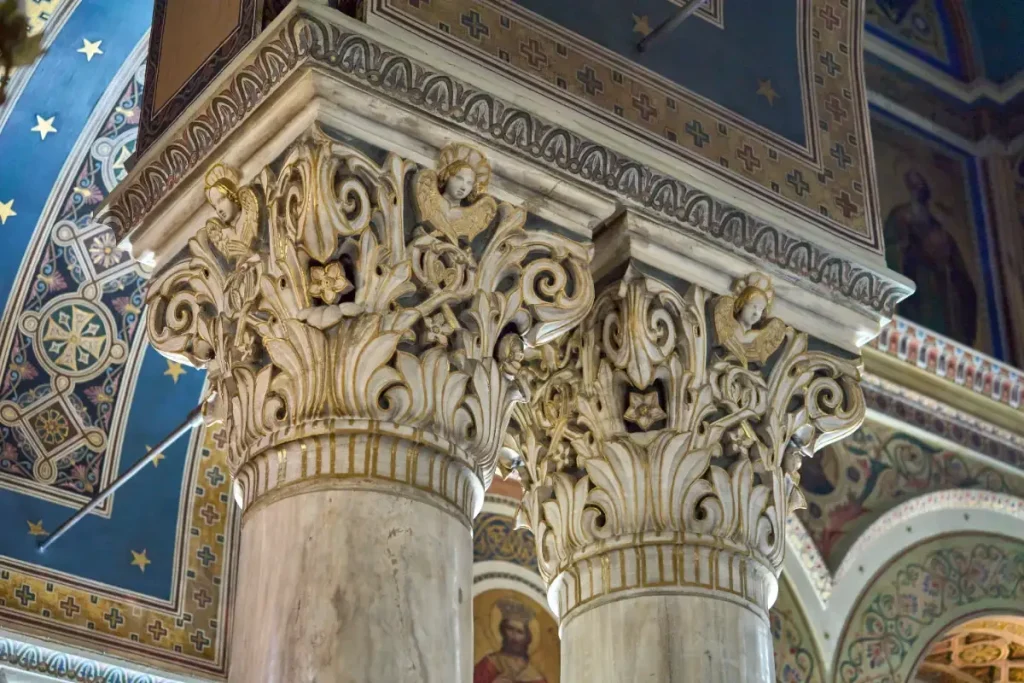 Stiluri de capiteluri: Doric, Ionic și Corintic | Cele trei stiluri clasice de capiteluri pentru coloane și diferențele dintre acestea Stiluri de capiteluri: Doric, Ionic și Corintic | Cele trei stiluri clasice de capiteluri pentru coloane și diferențele dintre acestea