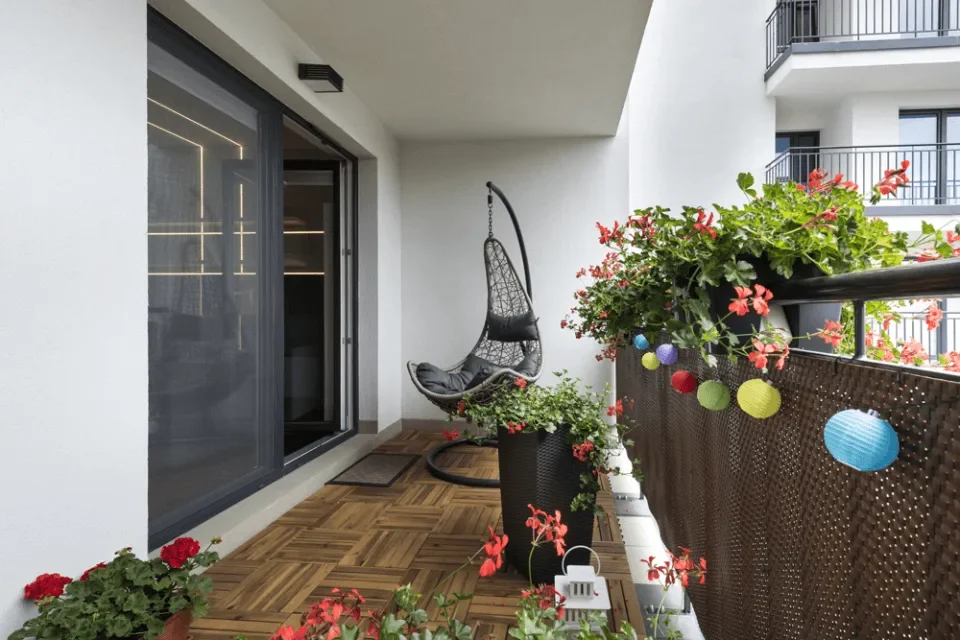 Transformă balconul într-o oază de relaxare mediteraneană Transformă balconul într-o oază de relaxare mediteraneană
