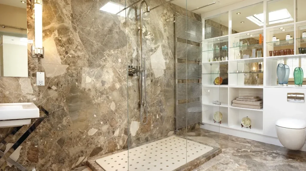 Granit vs Marmură pentru Baie: Ce să Alegi pentru Baie