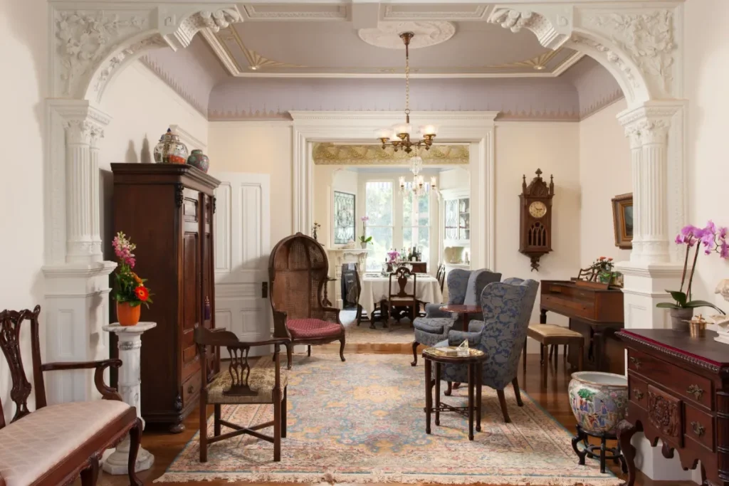 Stilul Victorian în Amenajarea Interioară: Ghid pentru o Casă cu Caracter și Eleganță Stilul Victorian în Amenajarea Interioară: Ghid pentru o Casă cu Caracter și Eleganță