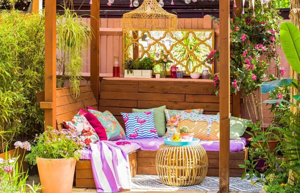 4 Idei Creative pentru Decorarea unei Grădini Mici 4 Idei Creative pentru Decorarea unei Grădini Mici