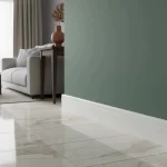 Plintă din polimer albă cu canelură elegantă, Zircon, 100x16x2200 mm