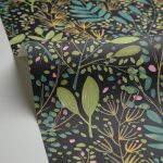 Tapet vinil negru cu frunziș multicolor pe fond negru, Green Life Joy Caselio, 54 cm x 10.05 m