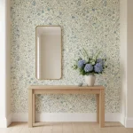 Tapet vinil crem cu flori albastre delicate, Jardin de Giverny, Caselio, 53 x 10.05 m 5 Tapet vinil crem cu flori albastre delicate, Jardin de Giverny, Caselio, 53 x 10.05 m