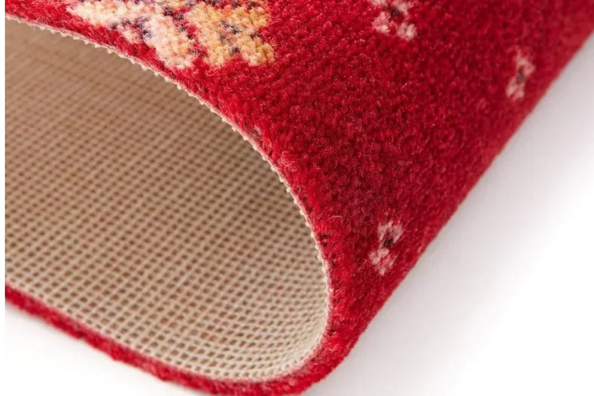 Mochetă pentru Biserici: Acustică Perfectă & Confort Superior în Lăcașuri de Cult Mochetă pentru Biserici: Acustică Perfectă & Confort Superior în Lăcașuri de Cult