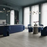 Parchet SPC gri-bej cu textură de lemn natural, Amalfi, Wood, VinCore, 5x180x1220 mm