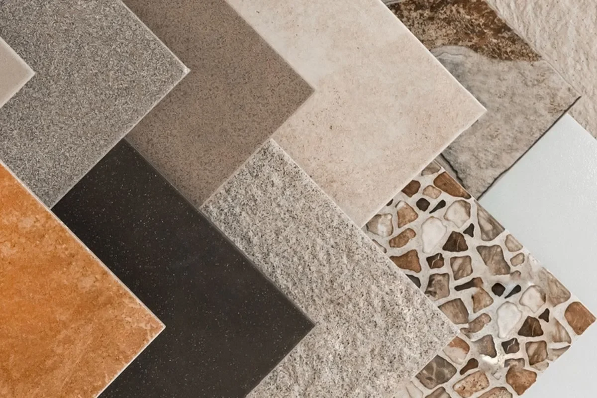 5 Cele Mai Bune Opțiuni pentru Pereții de Baie: Ghidul Complet 2025